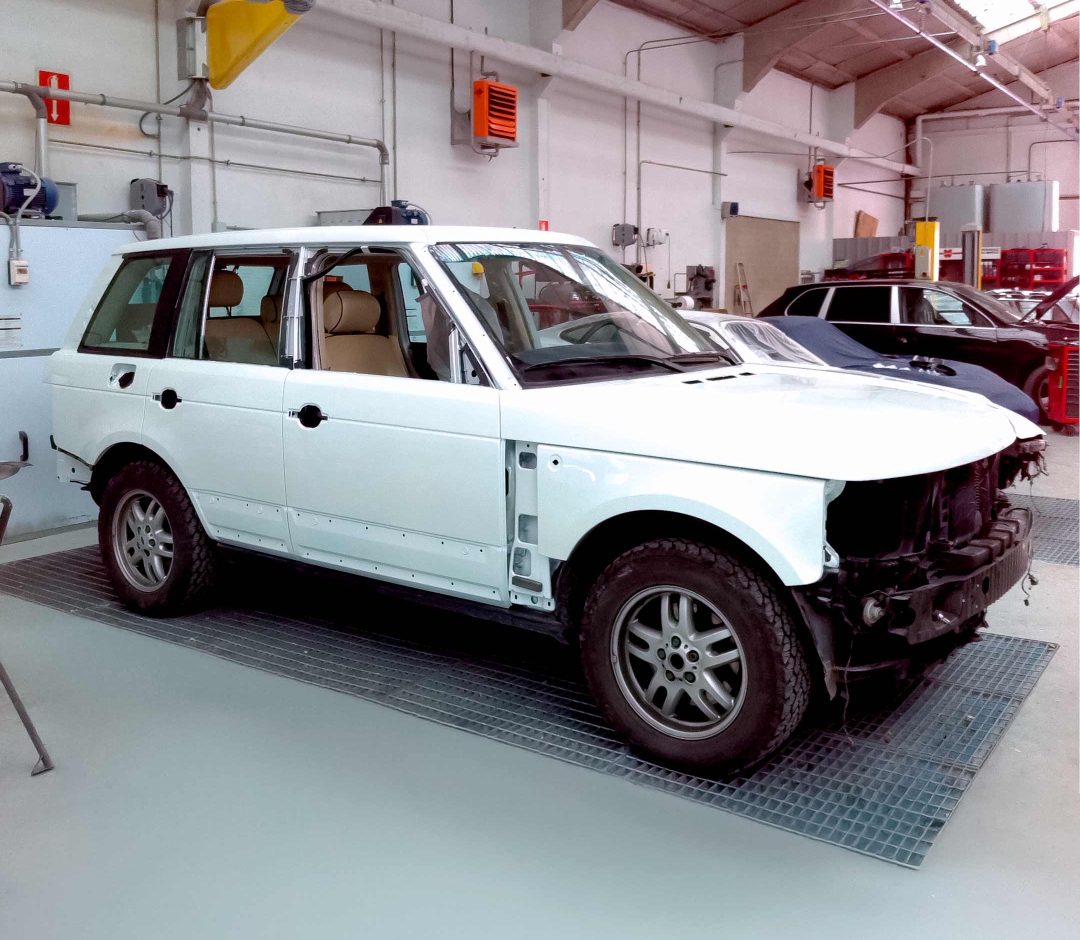 - Range Rover 4.4